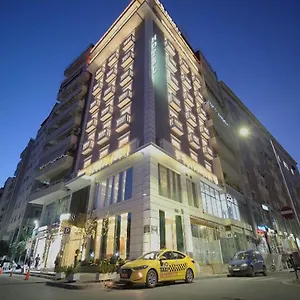 فندق Light, تيرانا