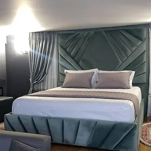 Center Hotel