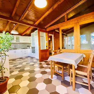 Experience, Authentic In The Heart Of Old Appartamento