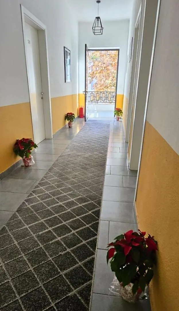 Hotel Antigone Tirana 3*,
