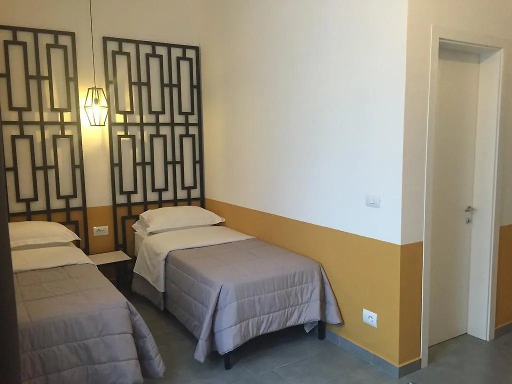 Hotel Antigone Tirana 3*,